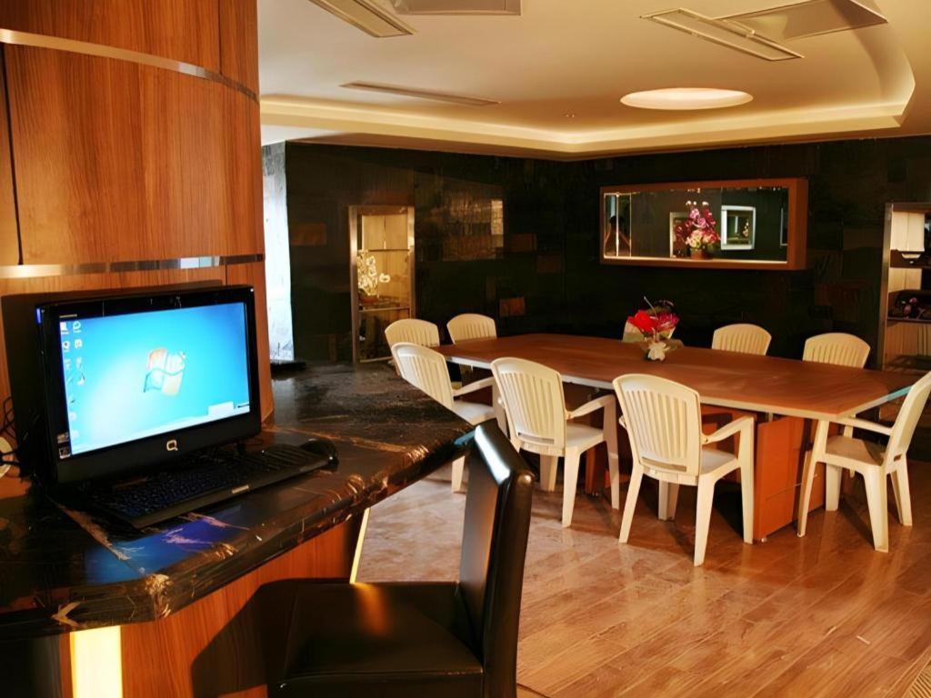Jinan Yuquan Simpson Hotel Eksteriør billede