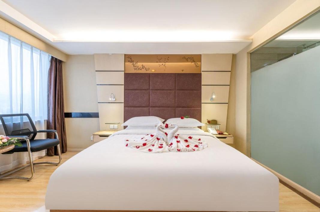 Jinan Yuquan Simpson Hotel Eksteriør billede